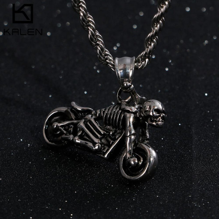 KALEN Cool Stainless Steel Motorcycle Skull Pendant For Men Boy Male Punk Fashion Gift Biker Chariot Pendants Necklace Jewelry.