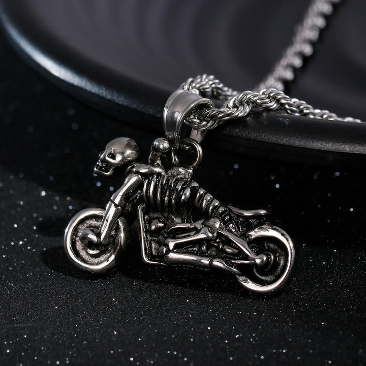 KALEN Cool Stainless Steel Motorcycle Skull Pendant For Men Boy Male Punk Fashion Gift Biker Chariot Pendants Necklace Jewelry.