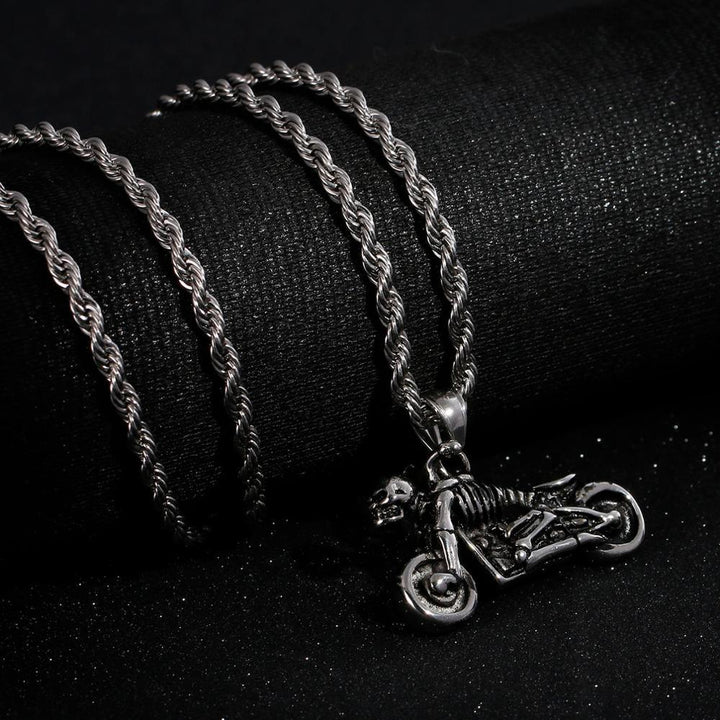 KALEN Cool Stainless Steel Motorcycle Skull Pendant For Men Boy Male Punk Fashion Gift Biker Chariot Pendants Necklace Jewelry.