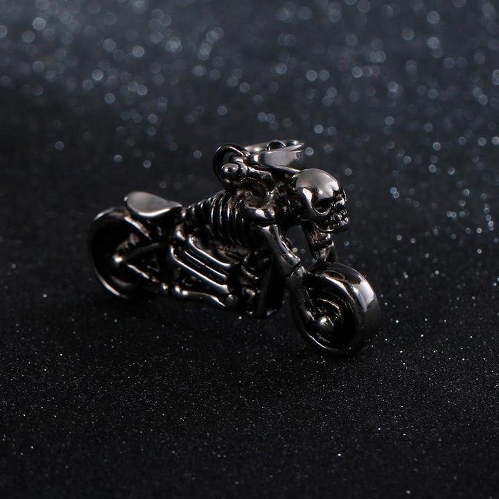 KALEN Cool Stainless Steel Motorcycle Skull Pendant For Men Boy Male Punk Fashion Gift Biker Chariot Pendants Necklace Jewelry.