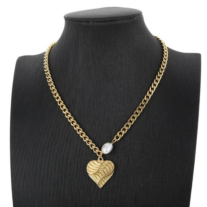 Fashion Heart-Shaped Pendant Cuban Chain Pearl Necklace For Women Personality Charm Girls Sweet Stainless Steel Party Jewelry.