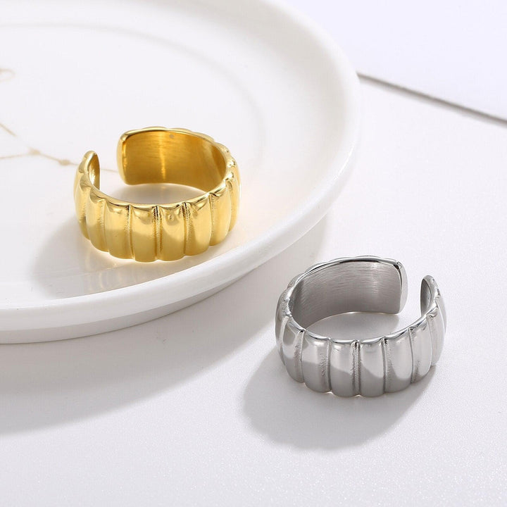 Kalen INS Vintage Open Ring Stainless Steel Jewery for Women 18k Gold Plated Rings Fashion Simple Croissant Adjustable Ring.