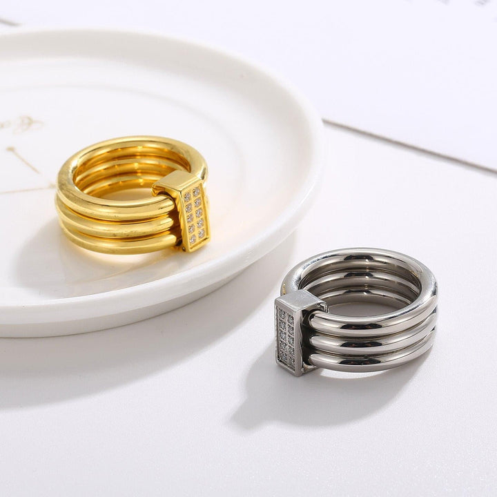Kalen Minimalist Gold Color Chunky Rings Trendy Geometric Round Circle Rings for Women Thick Gold Stack Rings Wedding Jewelry.