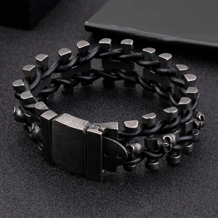 Kalen Punk Link Chain Stainless Steel Boiled Black Skeleton Leather Woven Men's Bracelet Jewelry Accessories.