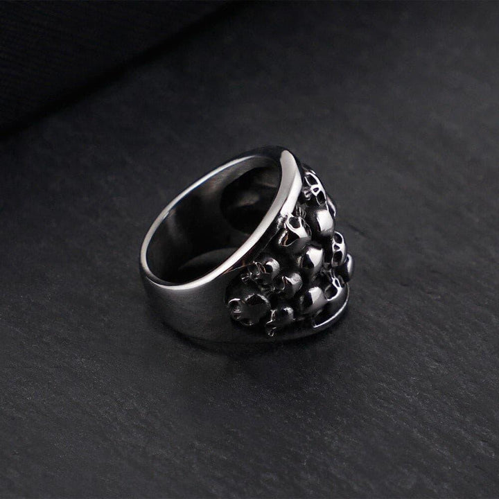 Kalen Punk Skull Rings For Men Size 8-12 Stainless Steel Multi Skull Head Rock Rings Male Gothic Halloween Jewelry.