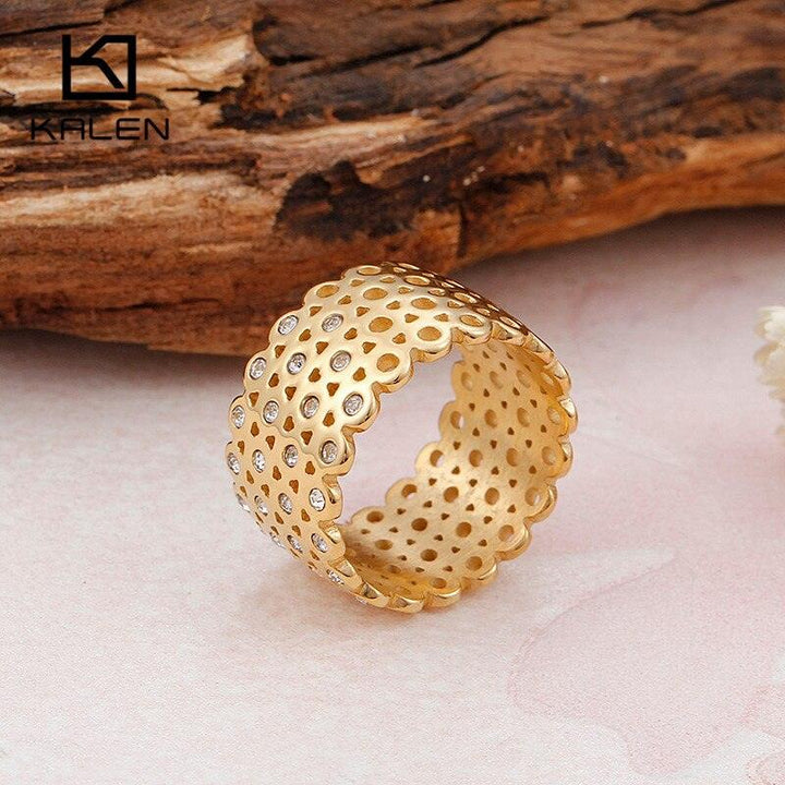KALEN Stainless Steel Bulgaria Gold Rings For Women 12mm Width Rhinestone Grid Charm Finger Rings Size 6-9 Wedding Band Jewelry.