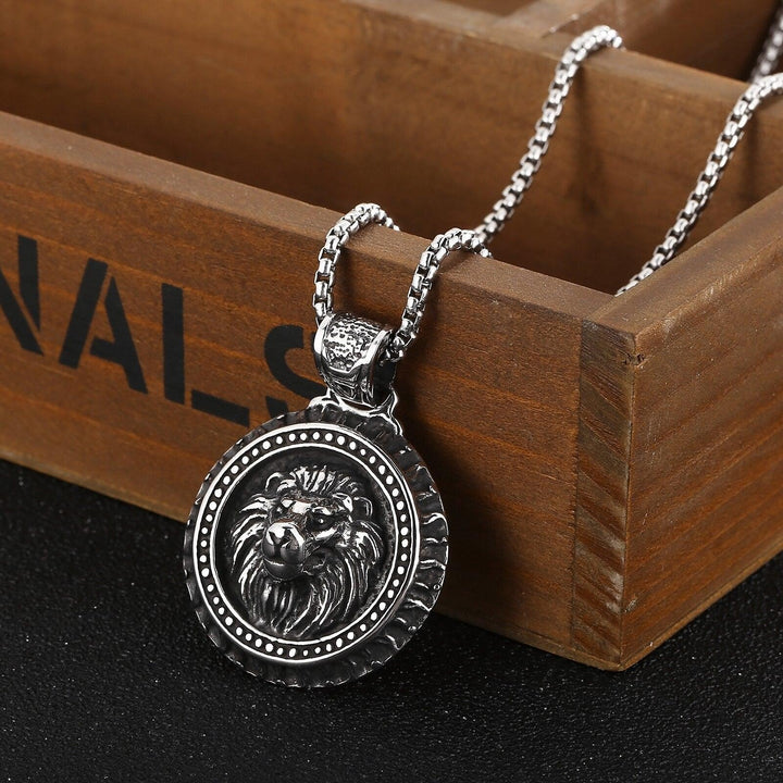 KALEN Round Skull Ghost Medal Pendant Necklace Men Stainless Steel Punk Jewelry With 60cm Chain.