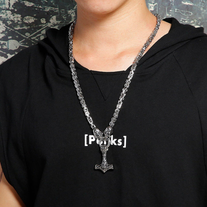 Kalen Punk Men's Viking Amulet Skull Necklace Domineering Pendant Jewelry.